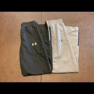 EUC Lot of 2 Boy’s/Youth Under Armour Pants - Med